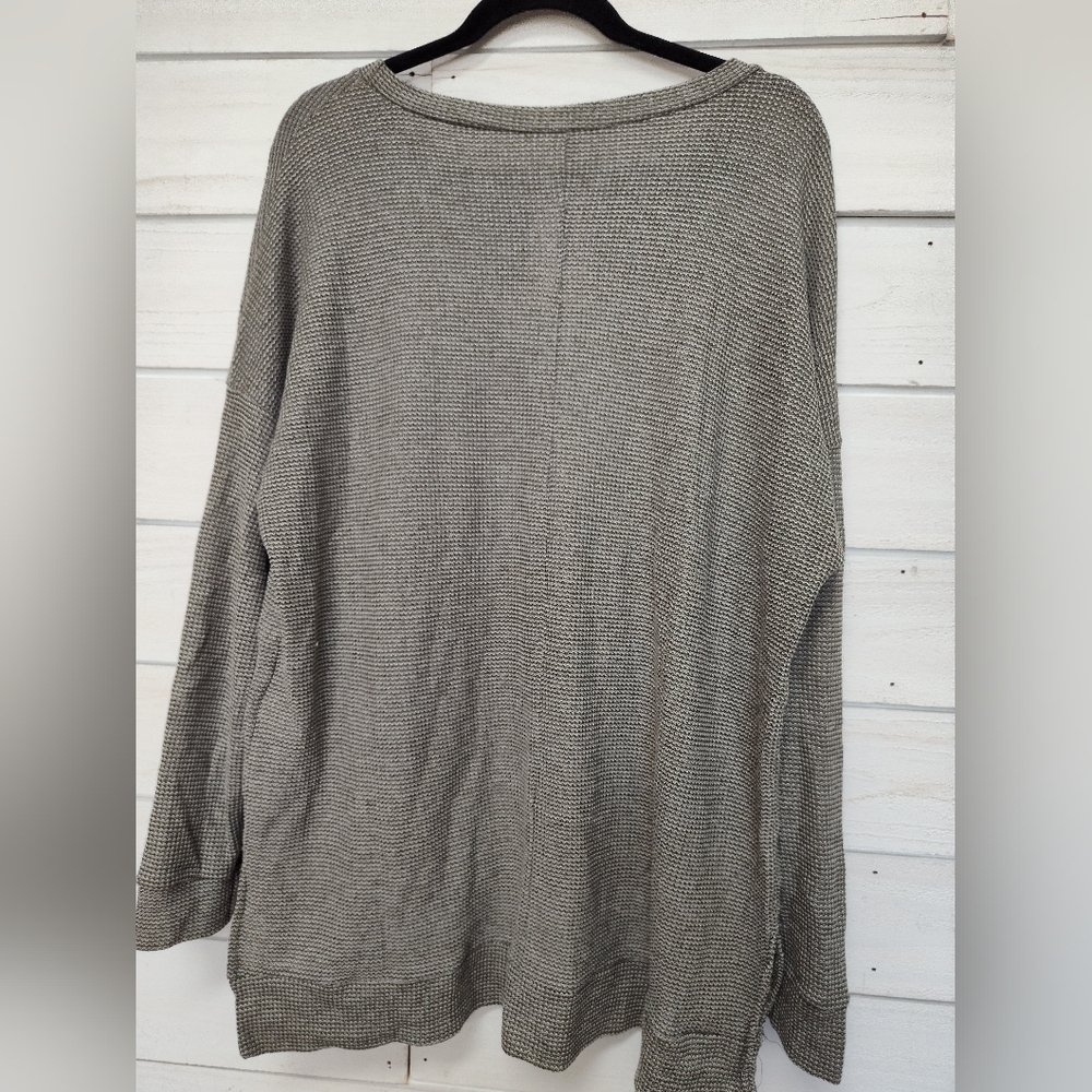 Sew In Love Lightweight Henley - Picture 4 of 6